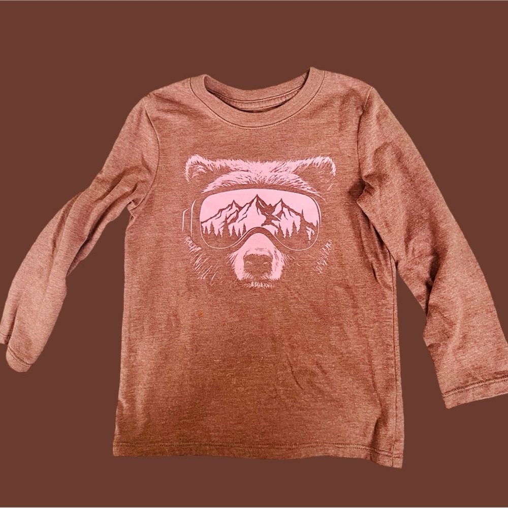 Kids 5 Graphic Long Sleeve Tees & 1 Short Sleeve Graphic Hoodie | 4T | Preowned - Picture 8 of 15